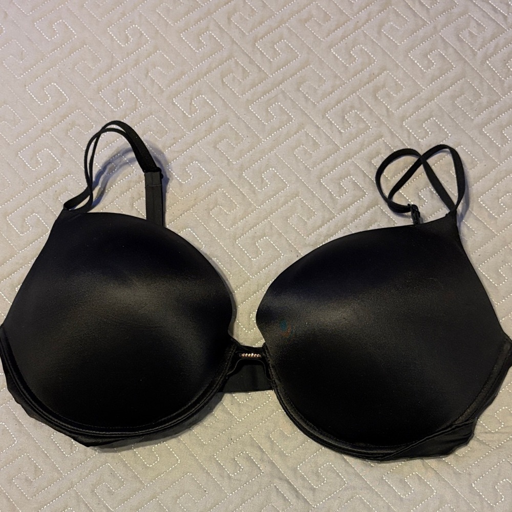 Victoria's Secret Very Sexy Push up Bra- 38DD